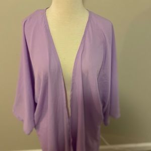 Gorgeous lightweight kimono. Beautiful lilac color is perfect for warm weather